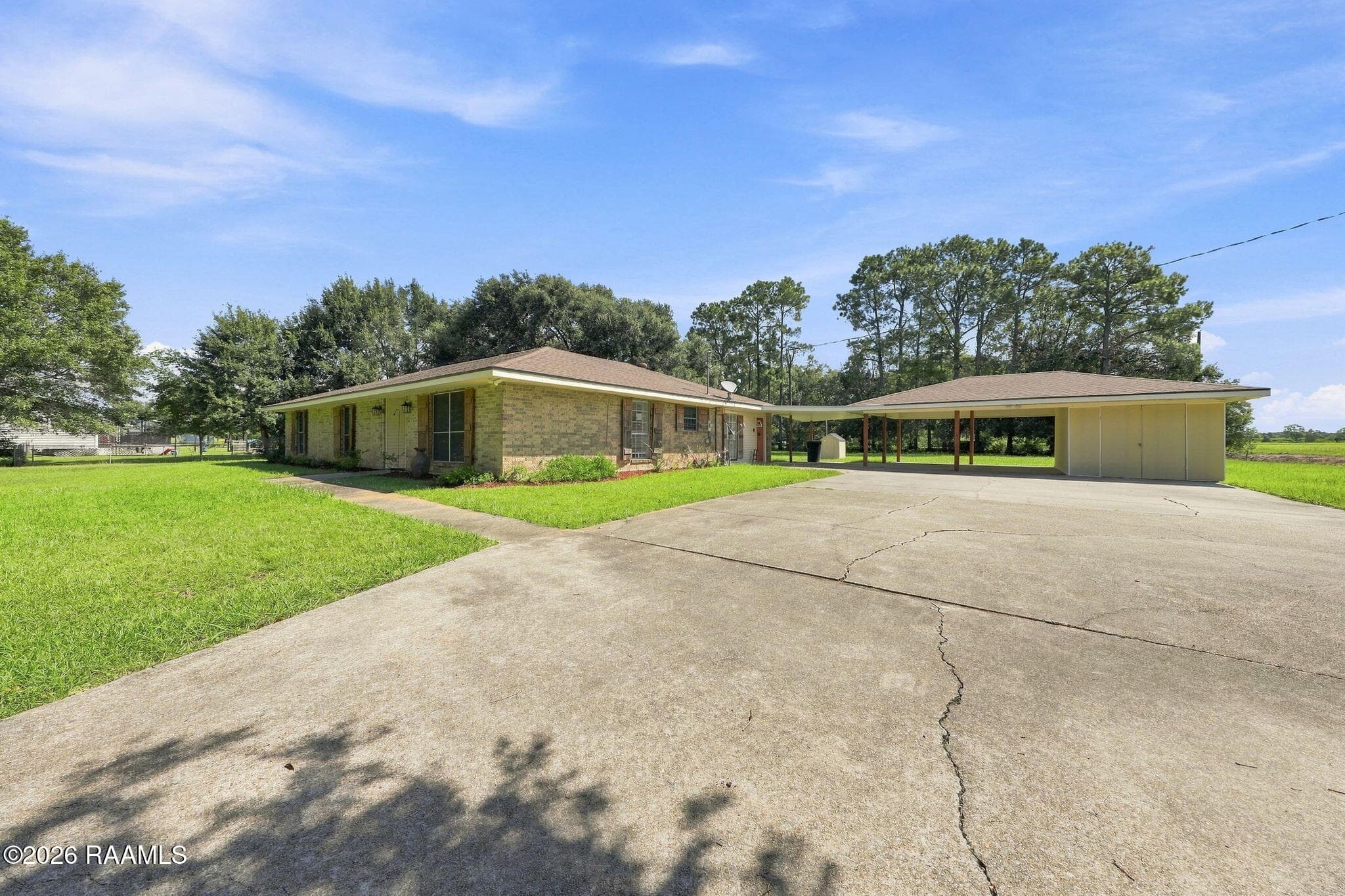 9425 Coulee Kinney-Right side of the hom