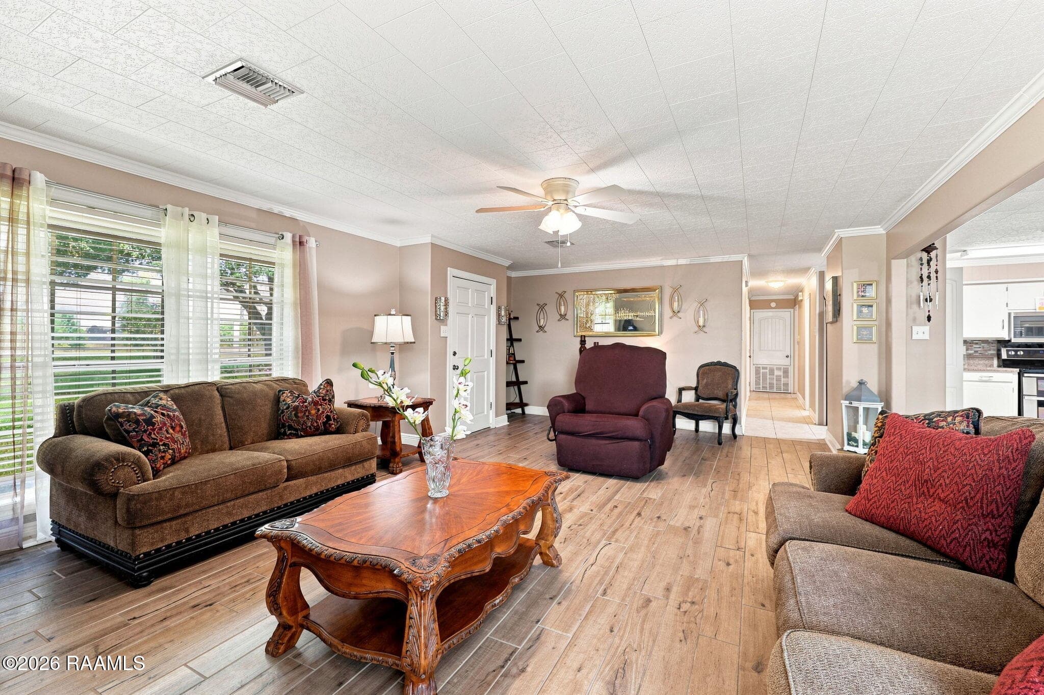 9425 coulee kinney-Living Room