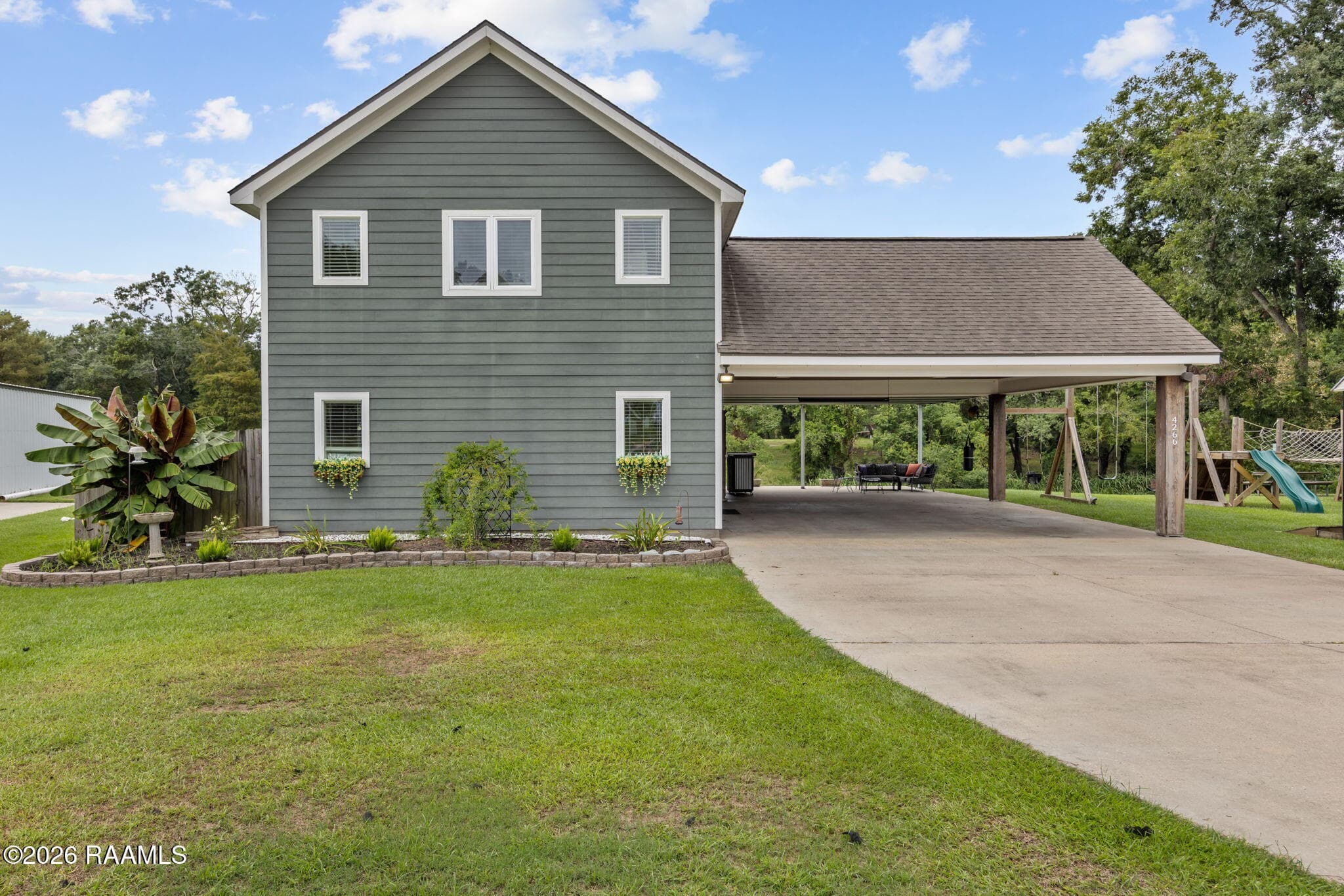 8-web-or-mls-4266 Poydras Hwy-4