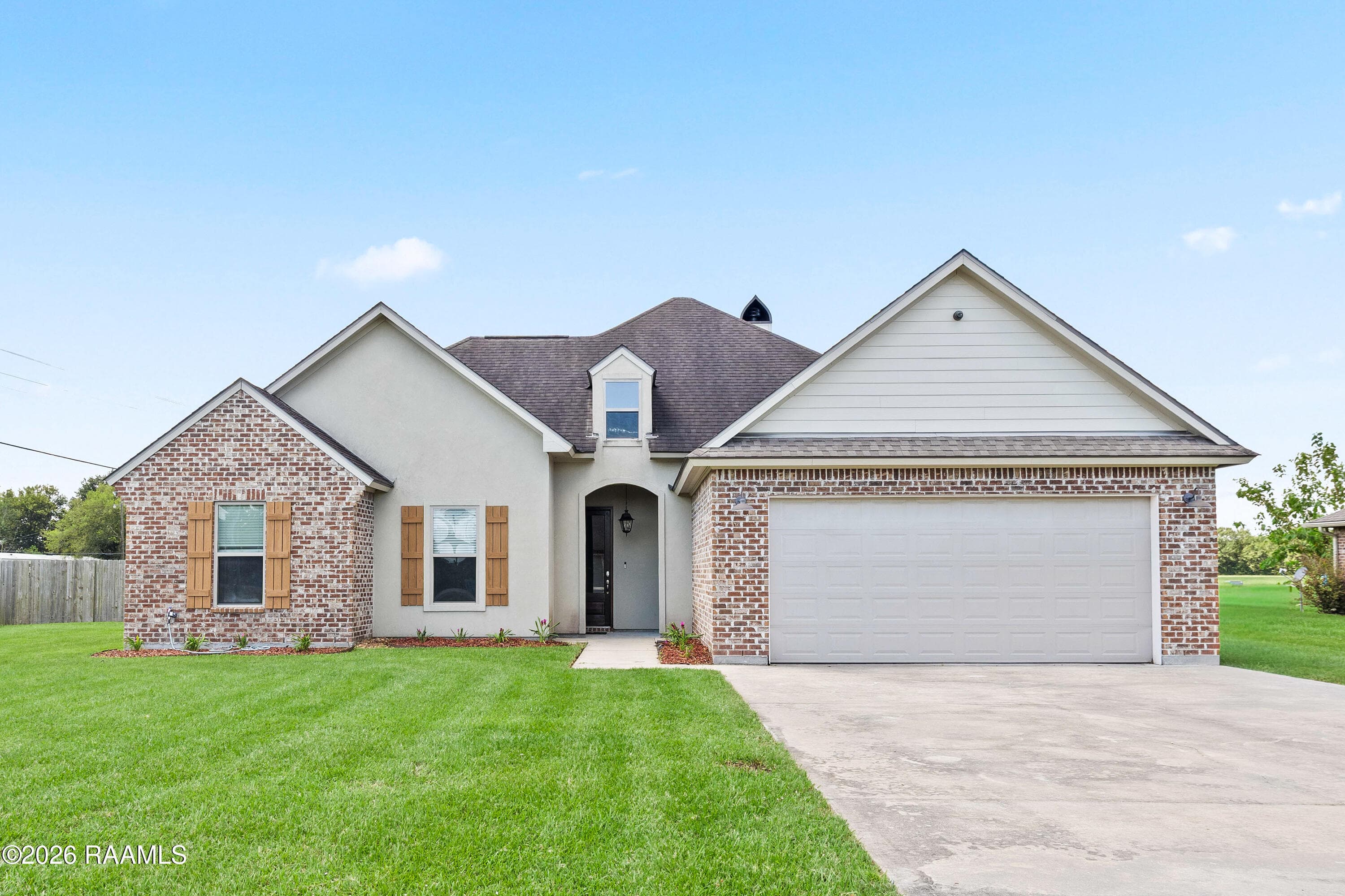 1005 Grand Lane, Breaux Bridge, LA, 70517