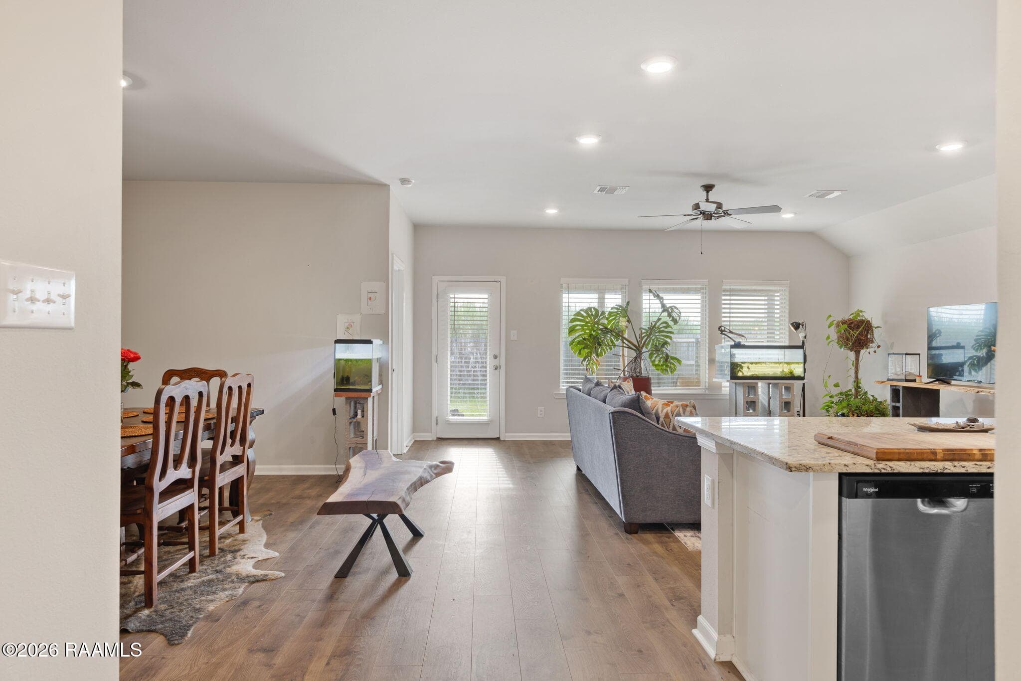 4-web-or-mls-409 Broussard Hill Dr-4