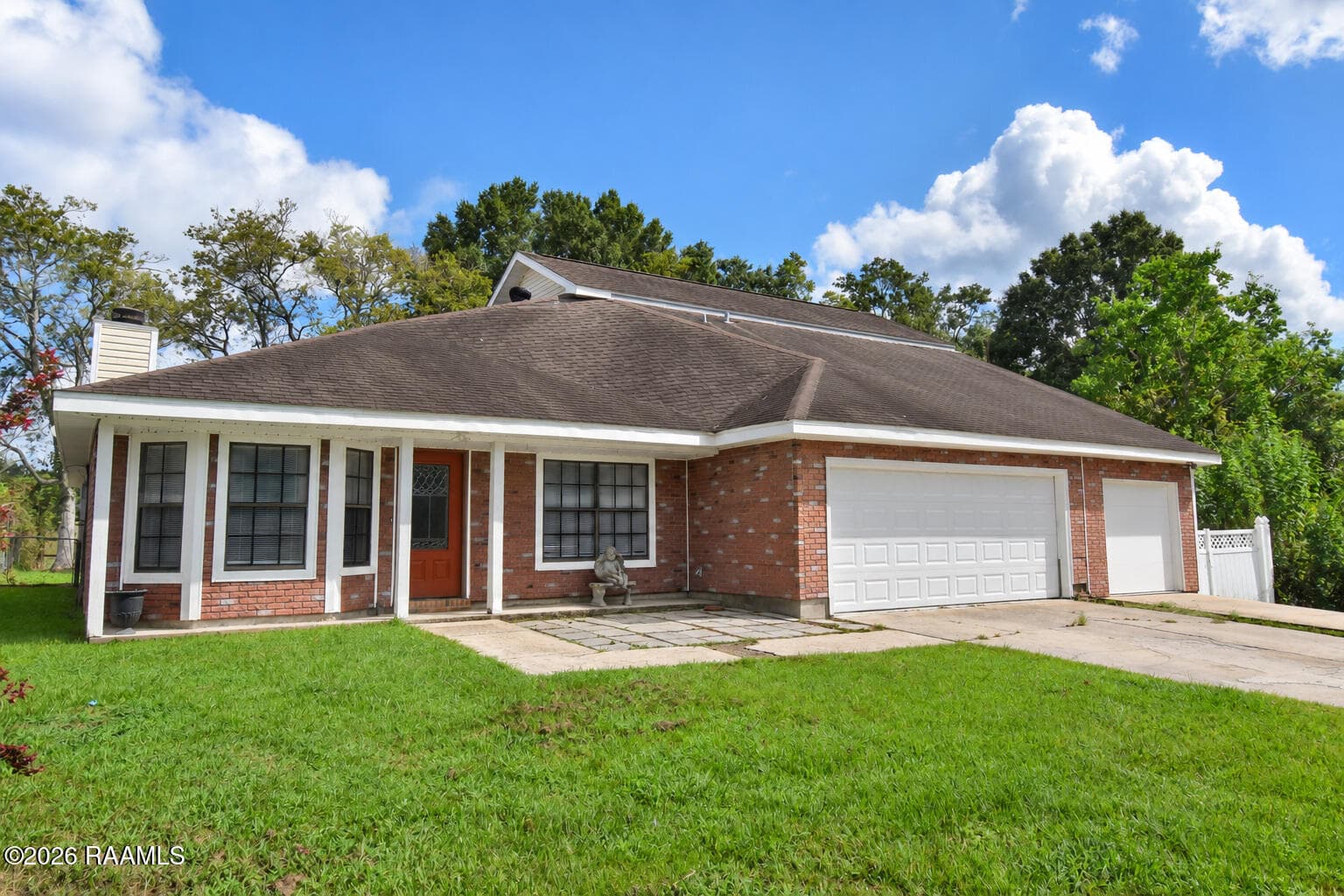 102 Confederate Avenue, Broussard, LA, 70518
