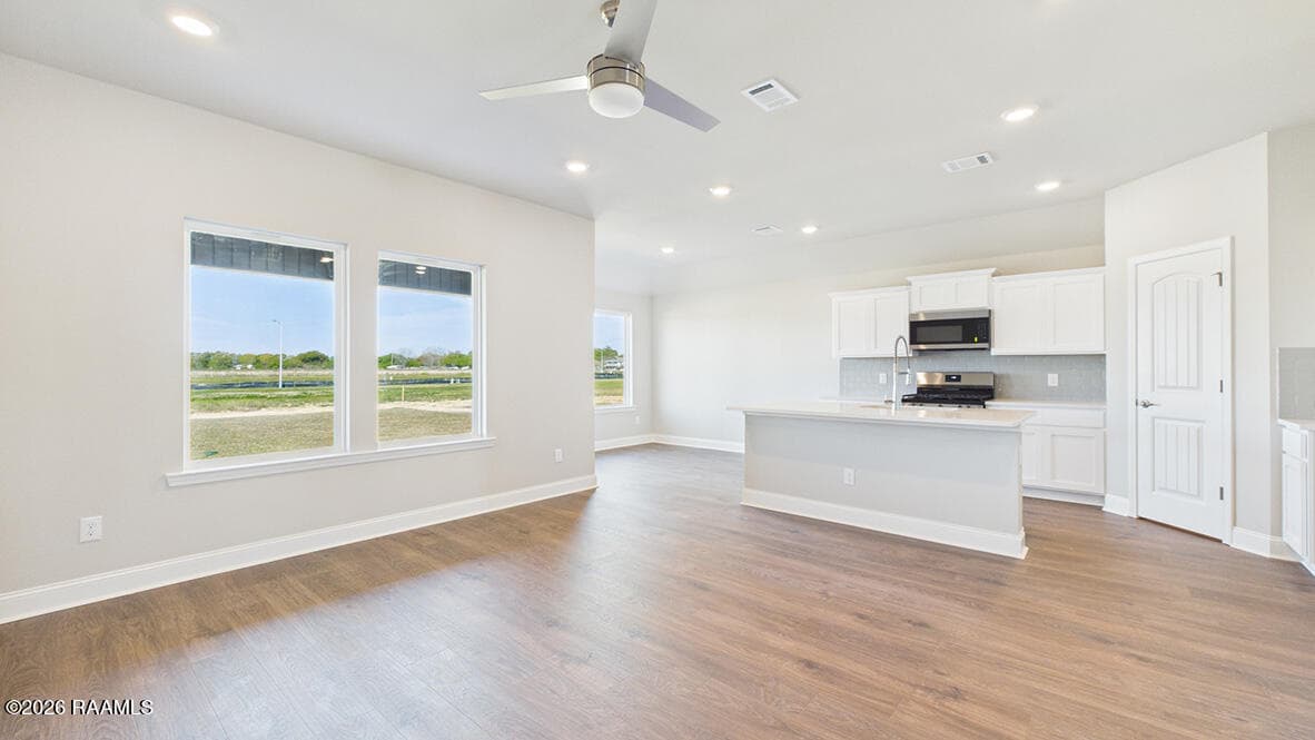 120 Harvest Falls Drive, Broussard, LA