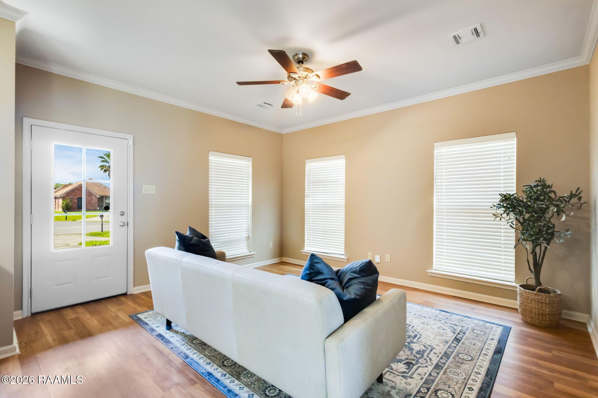 3-web-or-mls-109 Mulligan Way-3