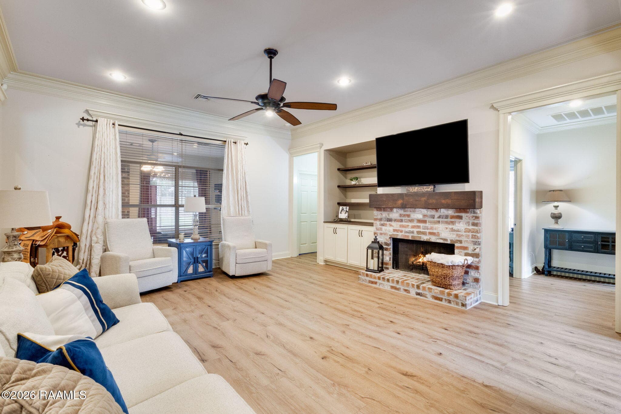 14-web-or-mls-402 Southlake Cir-9