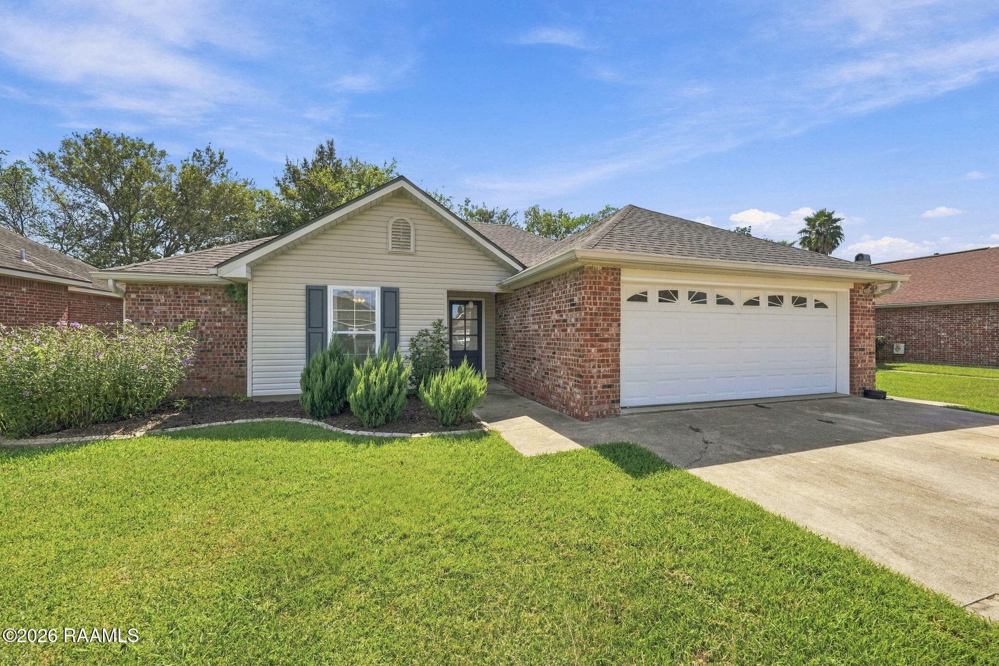 2-web-or-mls-BB104195