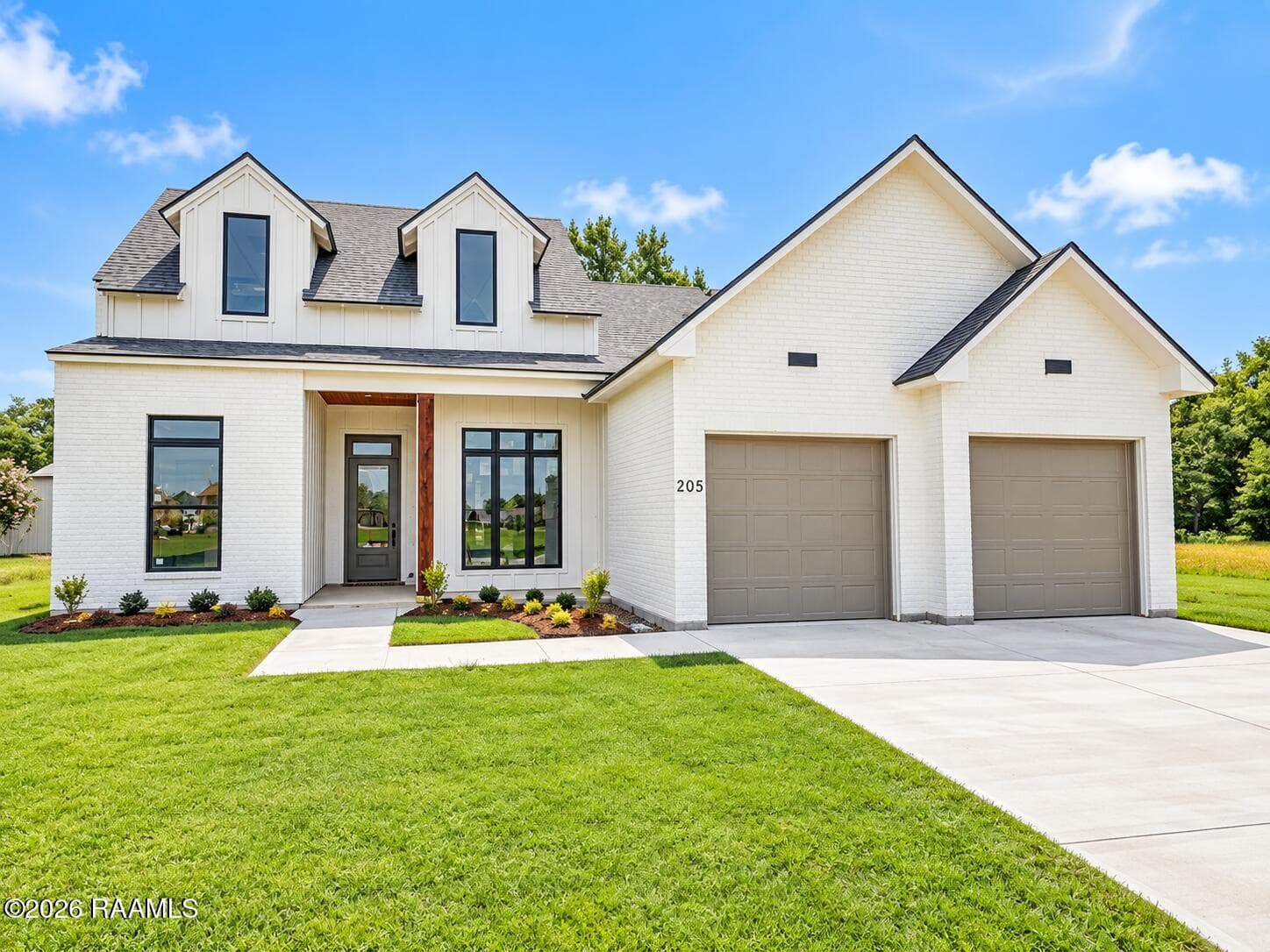 205 Cliffside Drive, Youngsville, LA, 70592