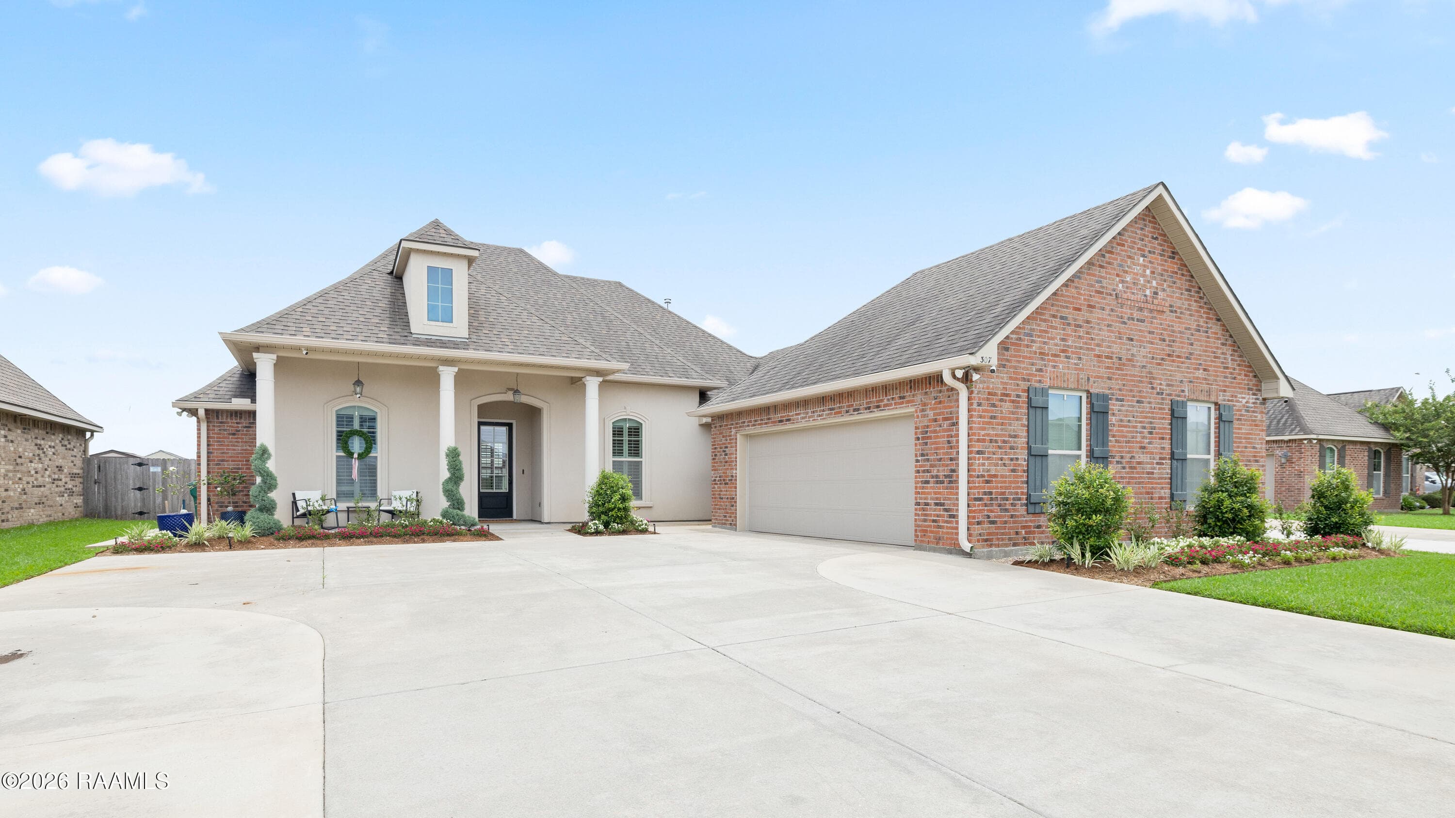 307 Brianna Lane, Broussard, LA, 70518
