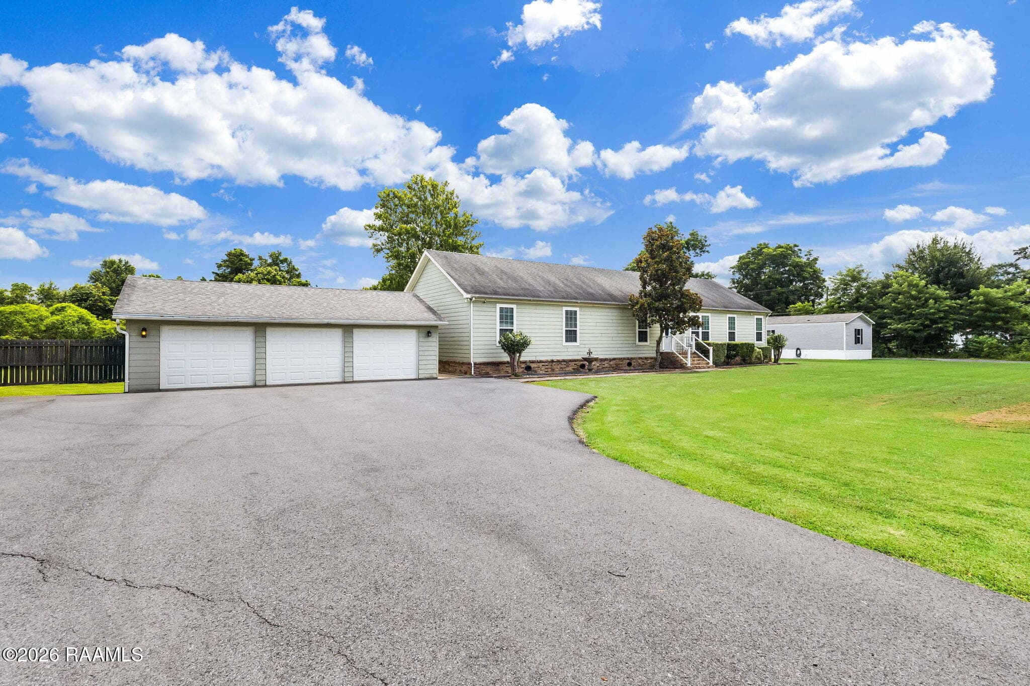 1033 Deanna Lane, Broussard, LA, 70518